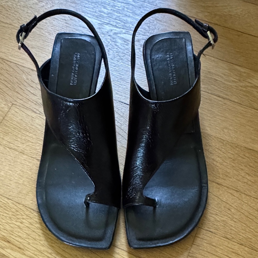 Massimo Dutti Limited Edition Black Leather Slingback Toe-Ring Sandals size39